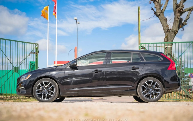 Volvo V60 cena 78000 przebieg: 113000, rok produkcji 2018 z Białystok małe 379